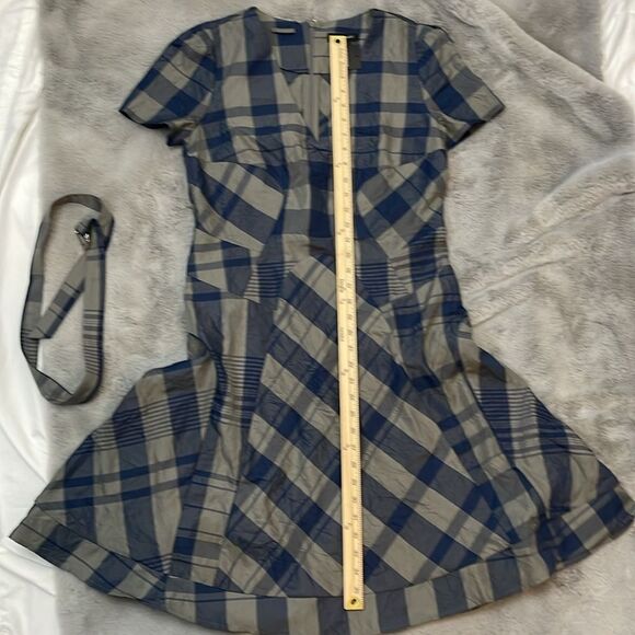 NWT Club Monaco Plaid Seamed V-Neck Dress size 6 - Picture 12 of 13